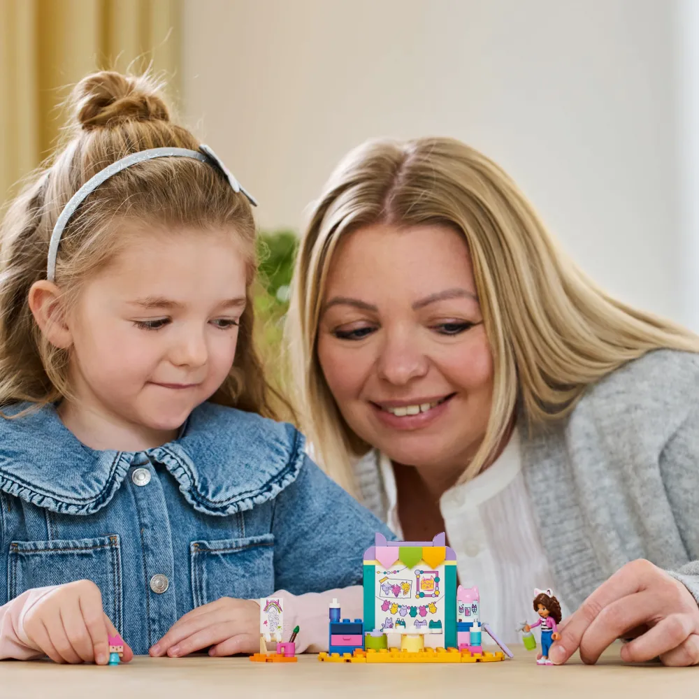 Dollarstore Lego® Gabby'S Dollhouse>LEGO® Gabby's Dollhouse - Pyssel med Lill-boxen